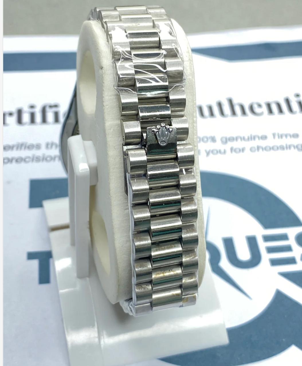 Rolex Datejust | Smooth-Bezel | Gloss Black Dial